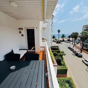 Lujoso Piso Enfrente De Playa De Fenals, 2 Terrazas Apartamento